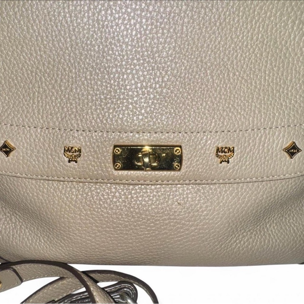 MCM two ways Beige Leather Top-Handle Women’s Bag with Gold Hardware - Picture 2 of 6